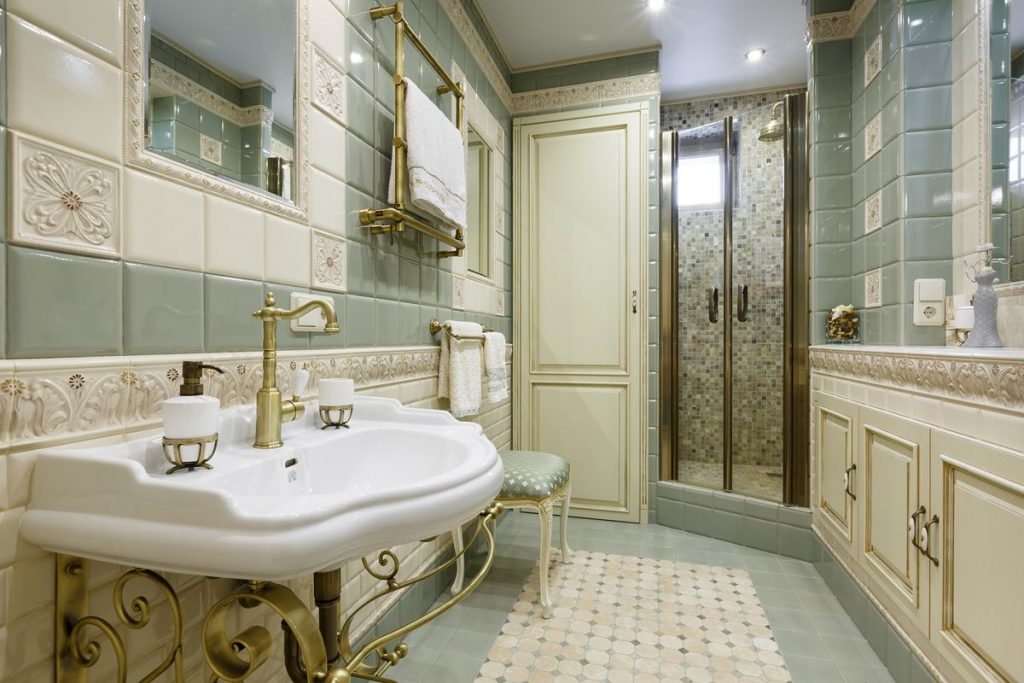 Ванная комната в классическом стиле: интерьер, дизайн и фото