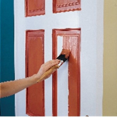 Какой краской покрасить двери: разъясняем вопрос