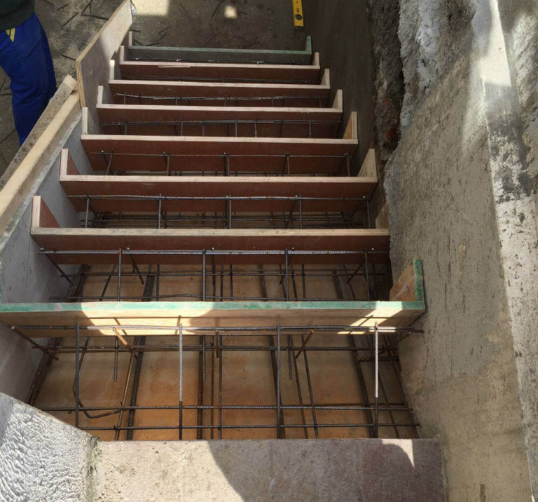 Калькулятор расчета количества бетона для заливки лестницы