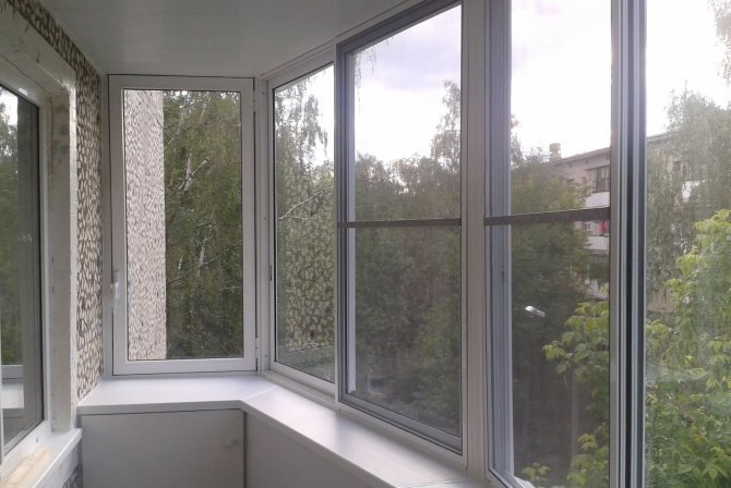 Остекление балконов алюминиевым профилем: рассмотрим суть