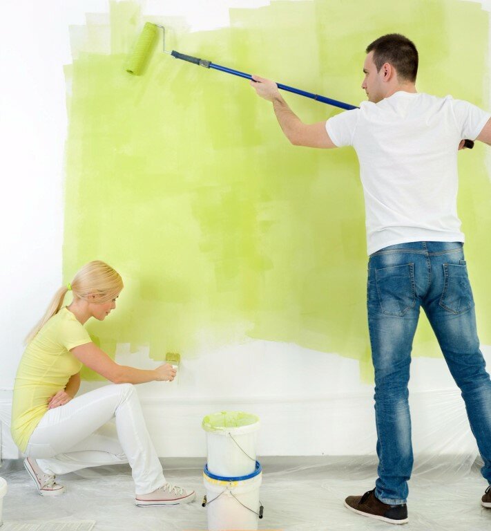 Какая краска лучше подойдет для стен и потолка в квартире