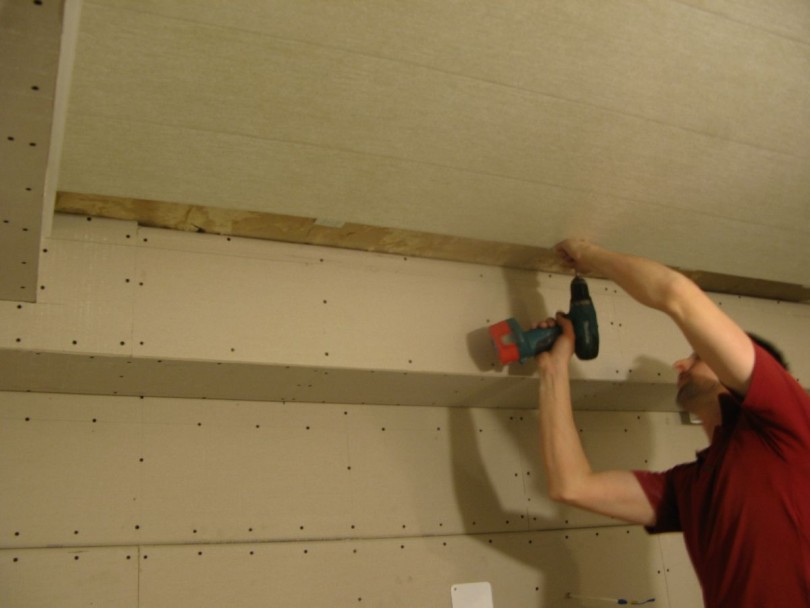 Потолки из мдф в брусовых и кирпичных домах: как крепить панели, видео-инструкция по монтажу и фото