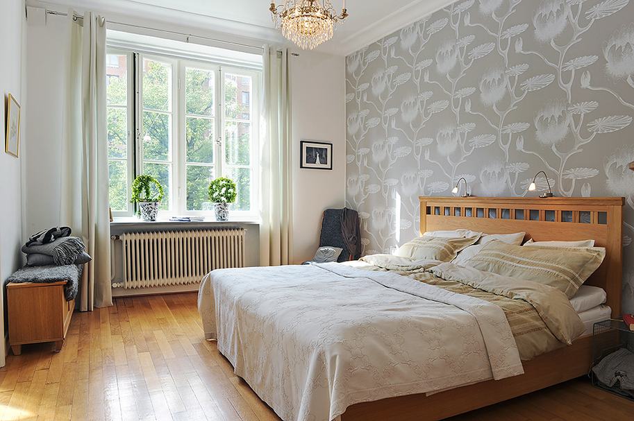 Комбинирование обоев в спальне — лучшие идеи сочетания цвета обоев в интерьере спальни (140 фото)