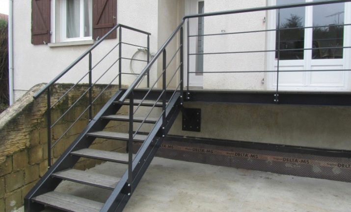 Методы установки своими руками лестницы на металлическом каркасе на второй этаж, фото