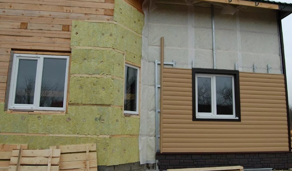 Как провести утепление деревянного дома снаружи минватой под сайдинг?