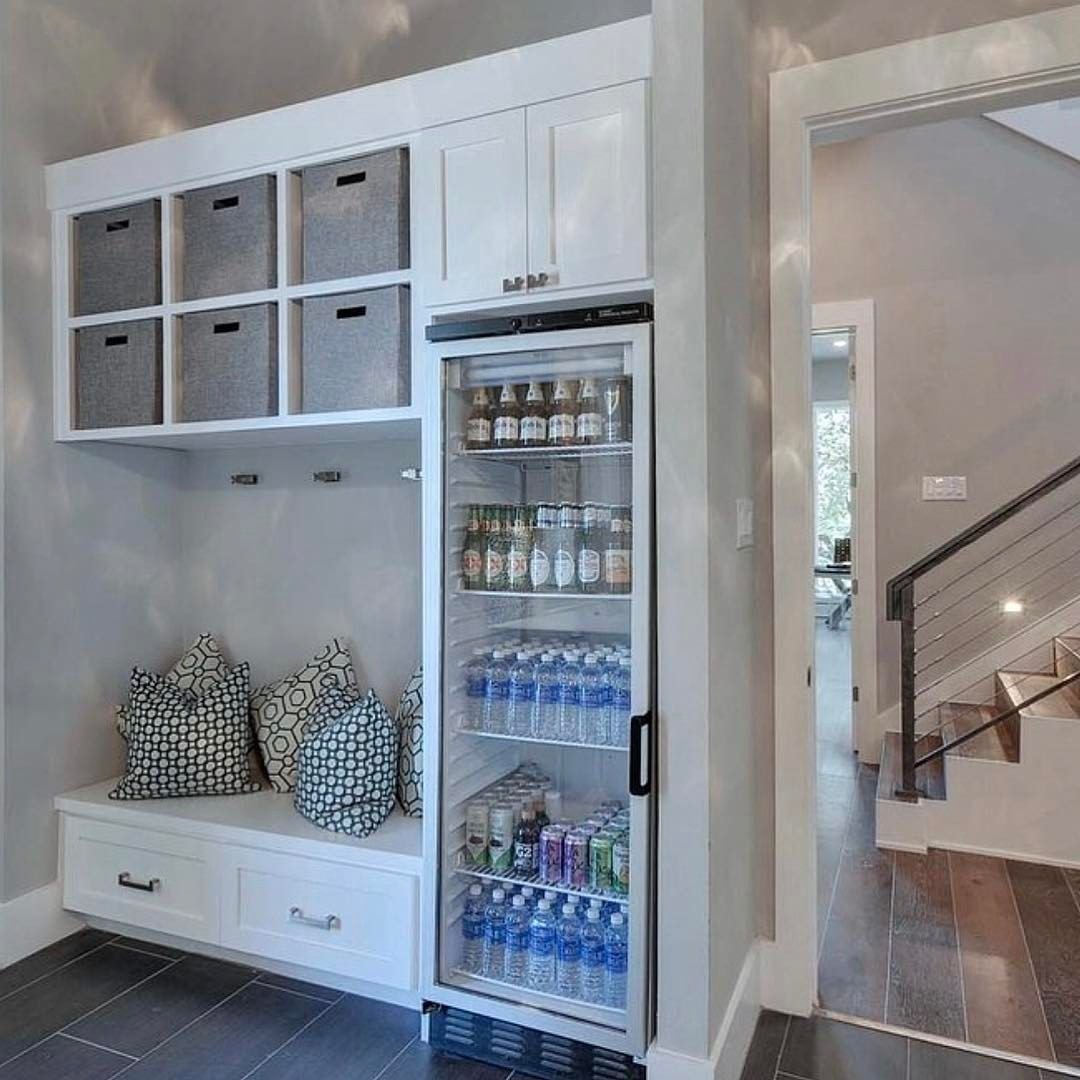 Красивые шкафы для интерьера спрятать холодильник