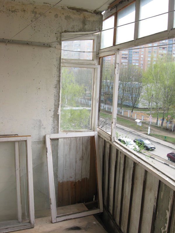Как остеклить балкон своими руками: выбираем, чем и как правильно остеклить балкон