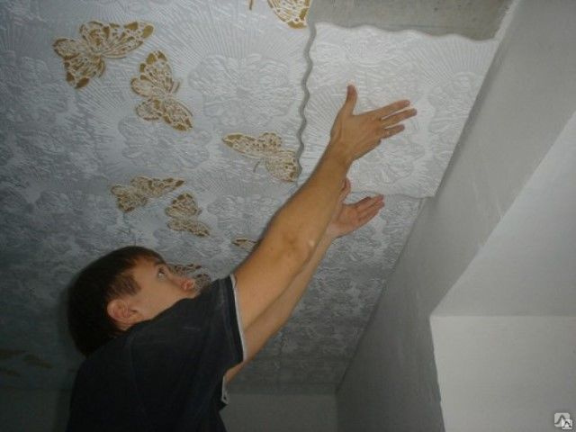 Делаем хороший ремонт - клеим потолочную плитку, видео как правильно клеить плитку ромбом