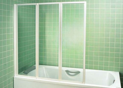 Атрибут ванной комнаты - ширма, ее назначение и основные разновидности