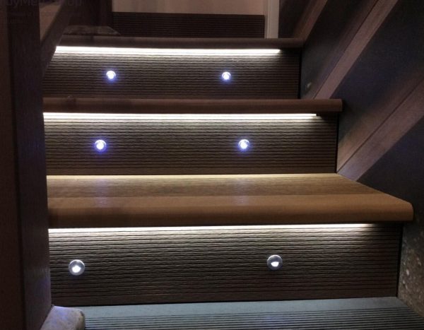 Освещение лестницы в коттедже - всё о лестницах