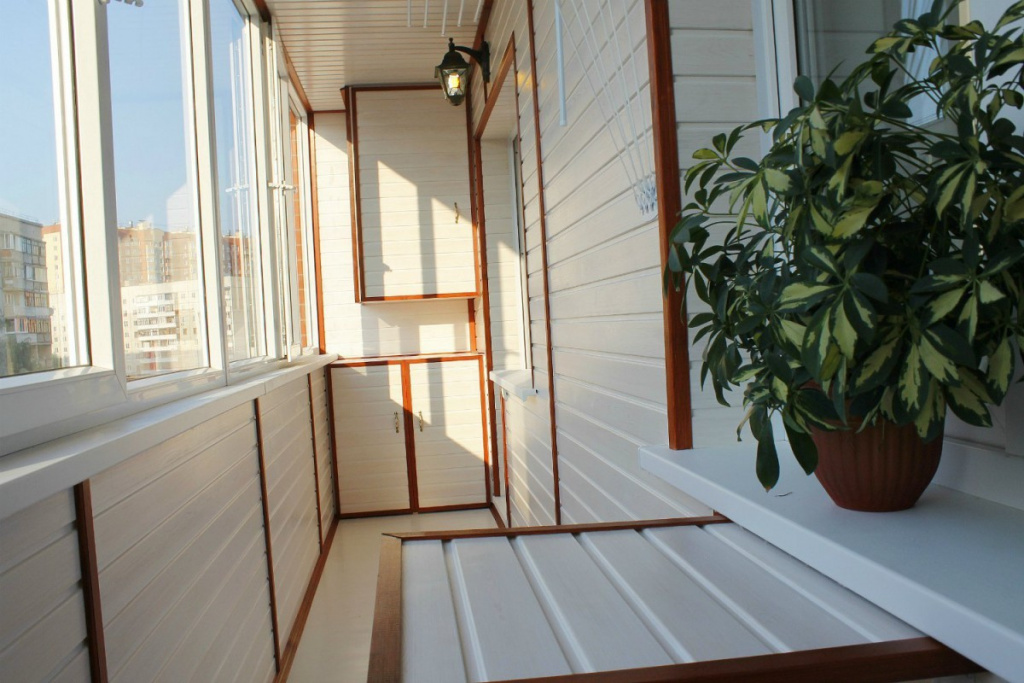 Чем балкон обшить: основные материалы для отделки внутри своими руками, варианты и способы