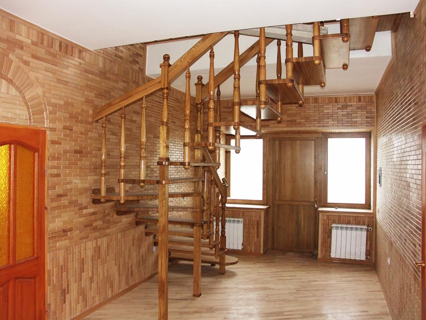Проекты и фото деревянных лестниц в частном доме: 3 вида