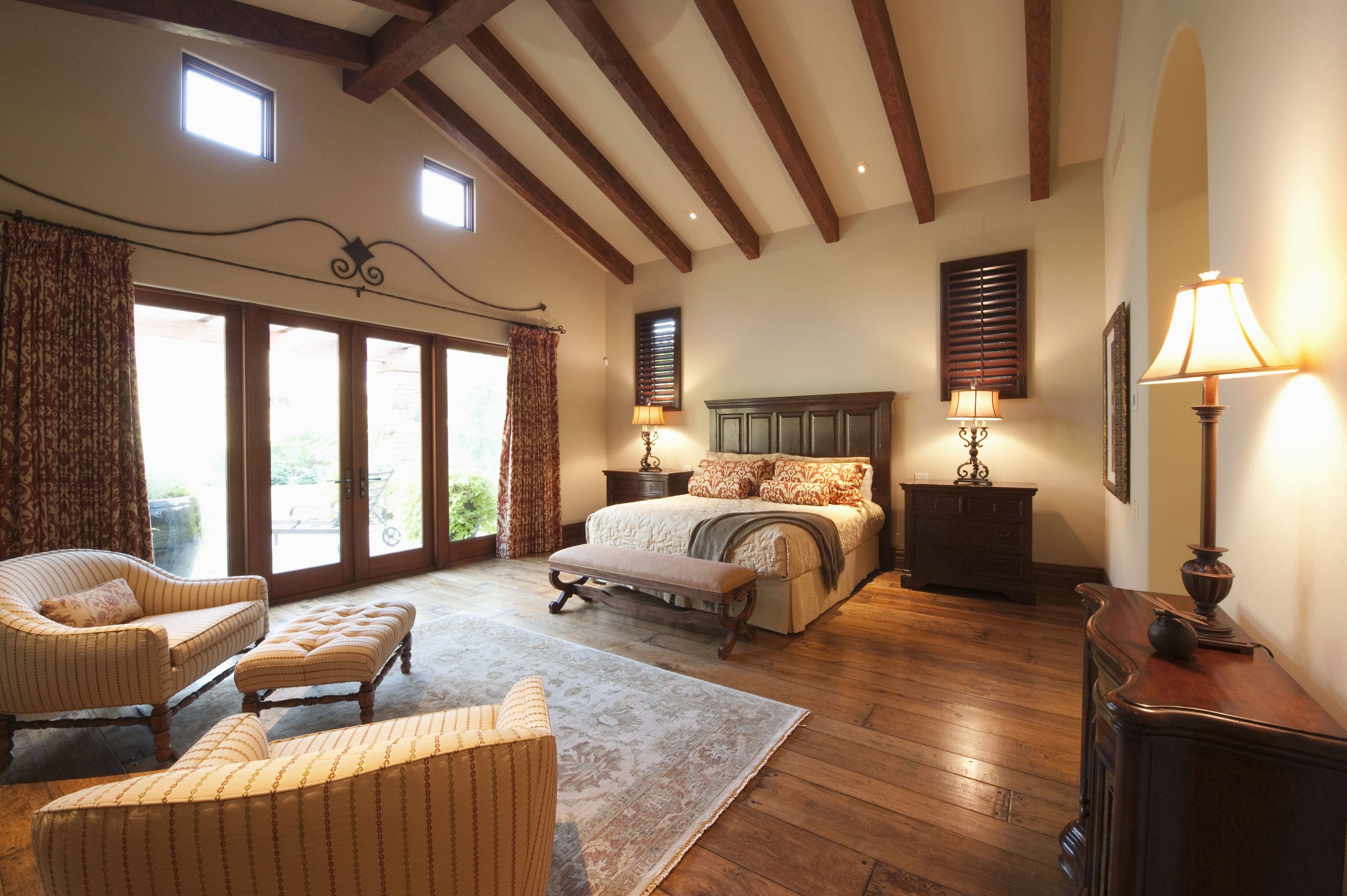 Дизайн спальни в деревянном доме: 75 вариантов интерьера и декора