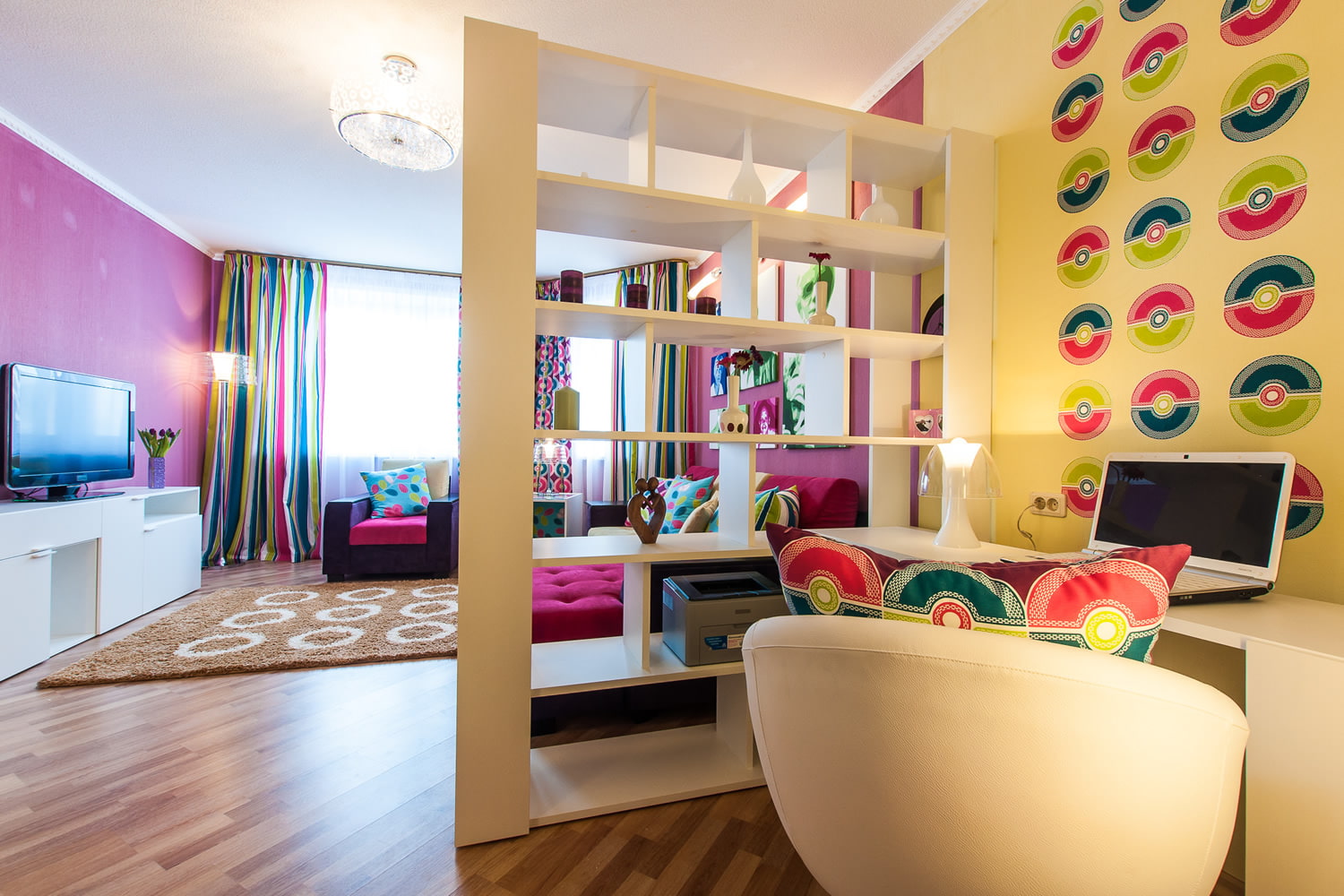 Дизайн гостиной и детской в одной комнате — примеры интерьера