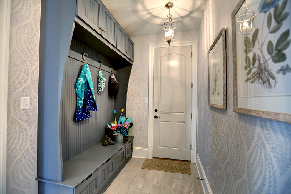 Антресоль в коридоре: как сделать в прихожей своими руками, шкафы-купе как задекорировать, изготовление и монтаж зеркала в квартире