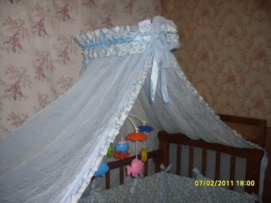 Балдахин на детскую кроватку: способы и особенности крепления