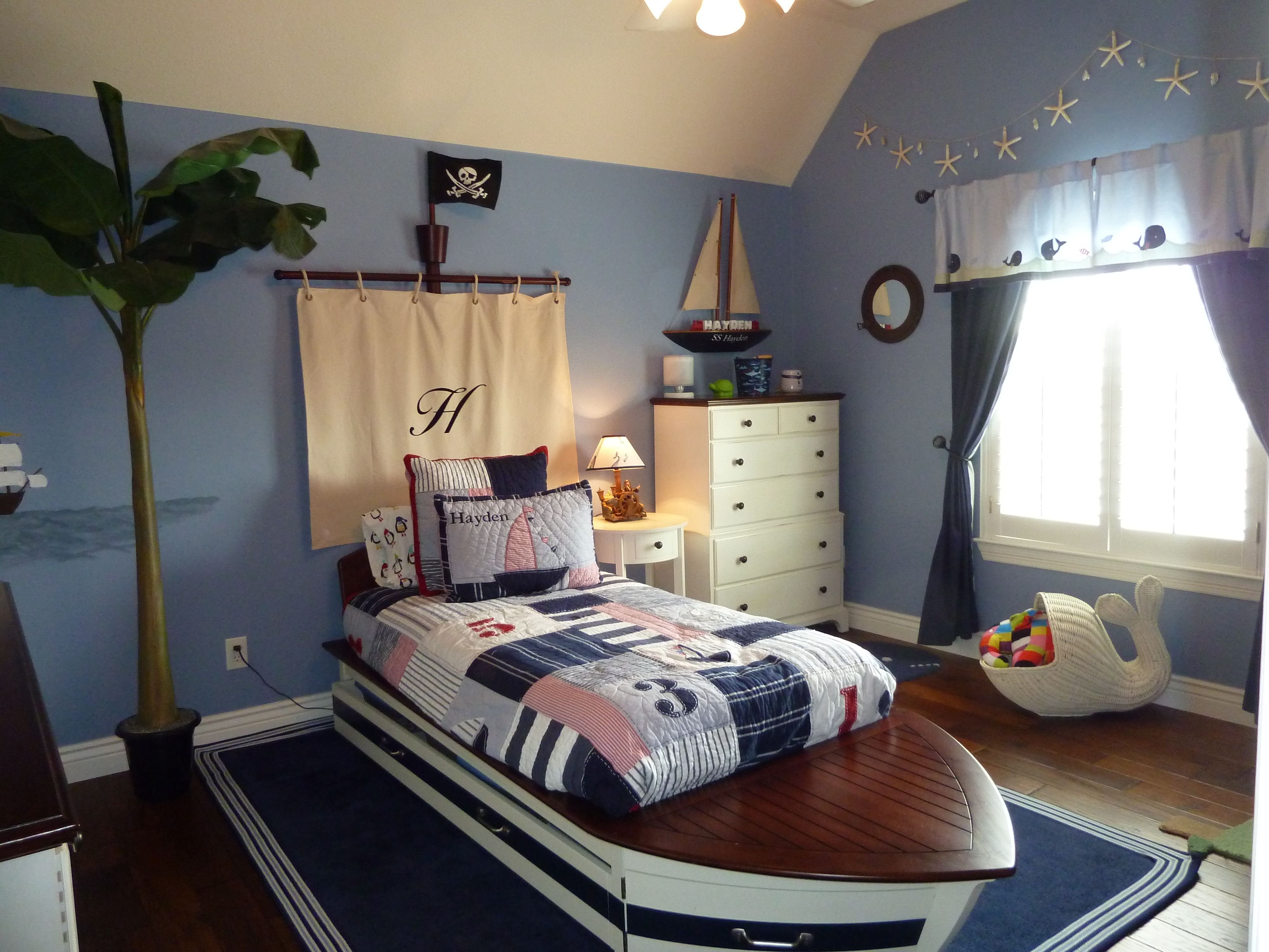 Дизайн интерьера комнаты для подростка или школьника 500+ фото