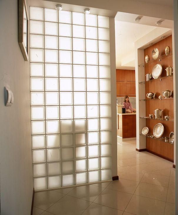 Использование стеклоблоков в интерьерах квартир