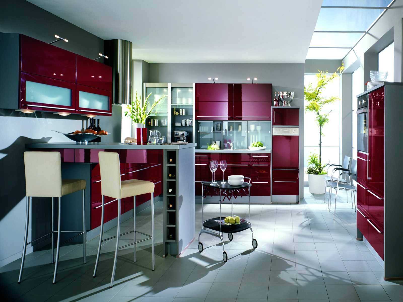 Бордовая кухня: дизайн кухонного гарнитура и сочетание с интерьером
