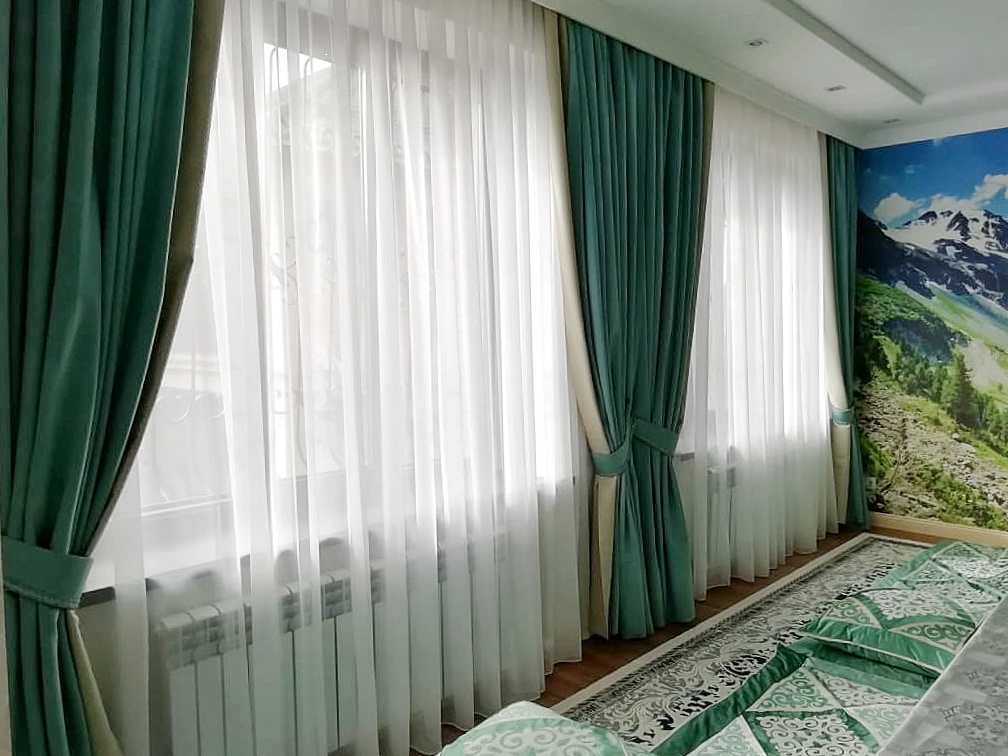 Фотоподборка зеленых штор в интерьере