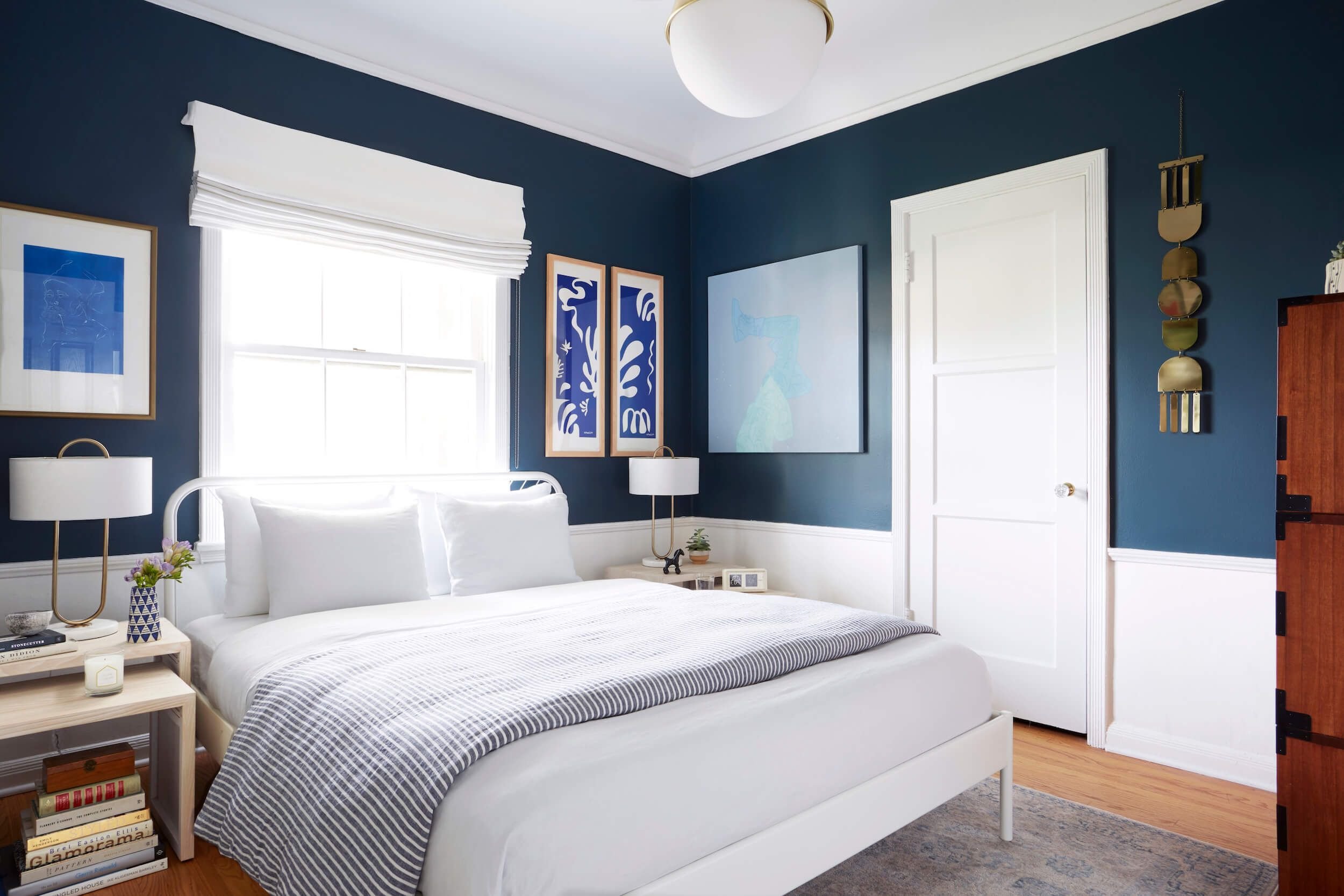 Голубая спальня - 100 фото необычных дизайнерских решений