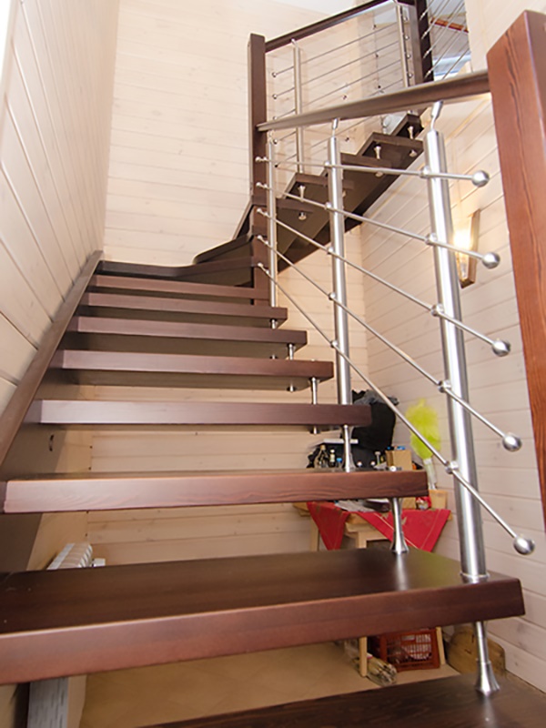 Воздушная лестница – популярные конструкционные решения
