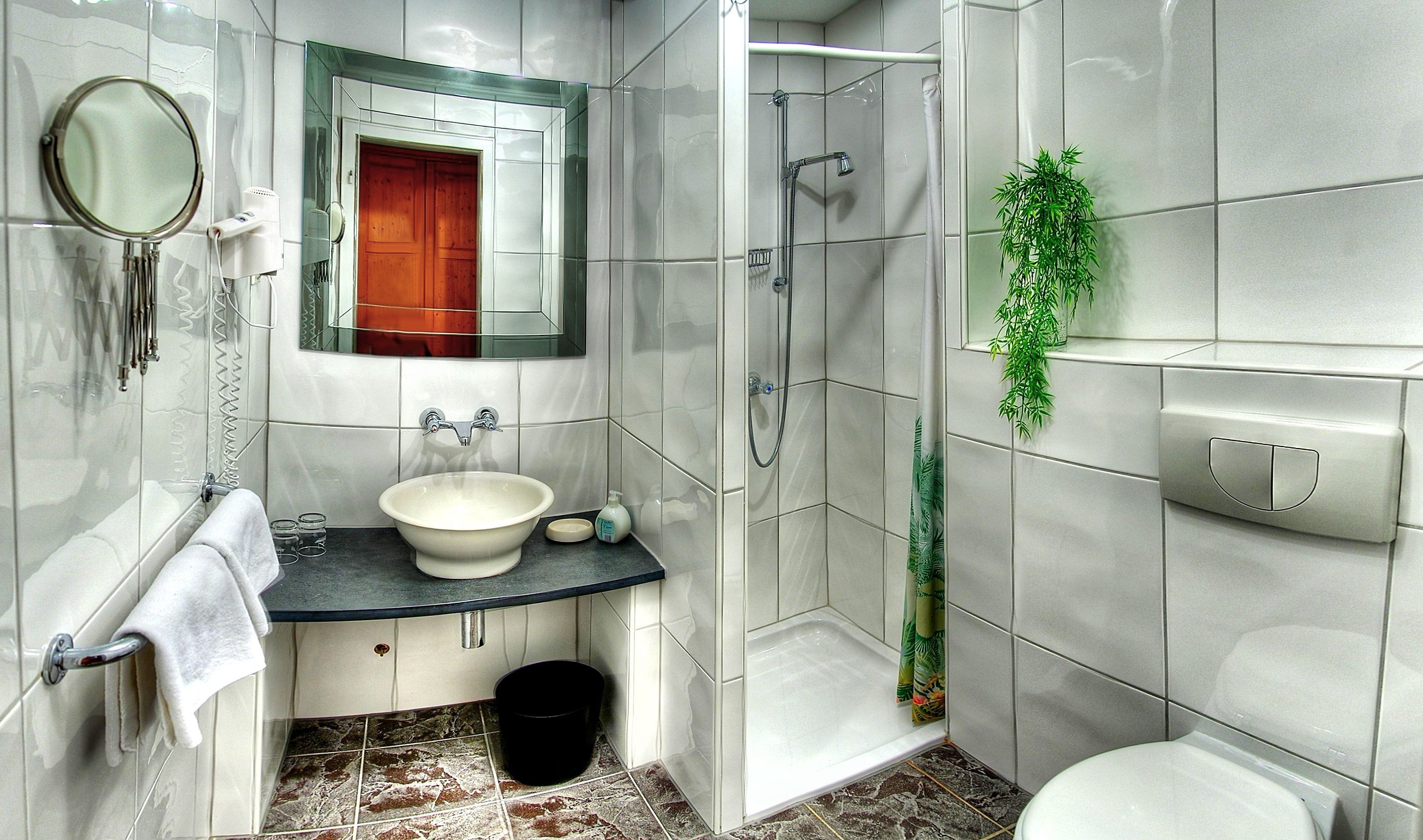 ванная комната дизайн 2021 маленькая с туалетом и душевой
