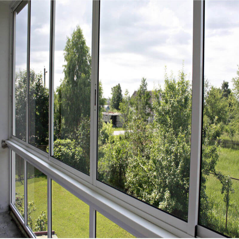 Практические советы по остеклению балкона алюминиевым профилем