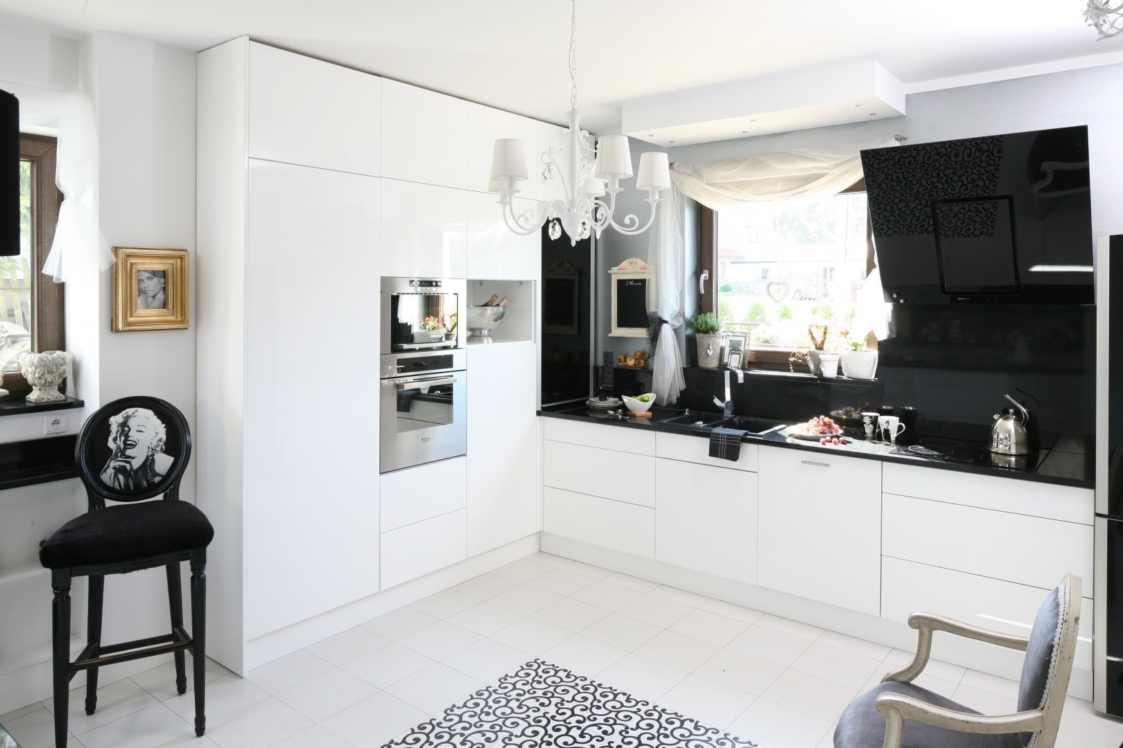 Черно-белая кухня: фото примеры реальных интерьеров кухни