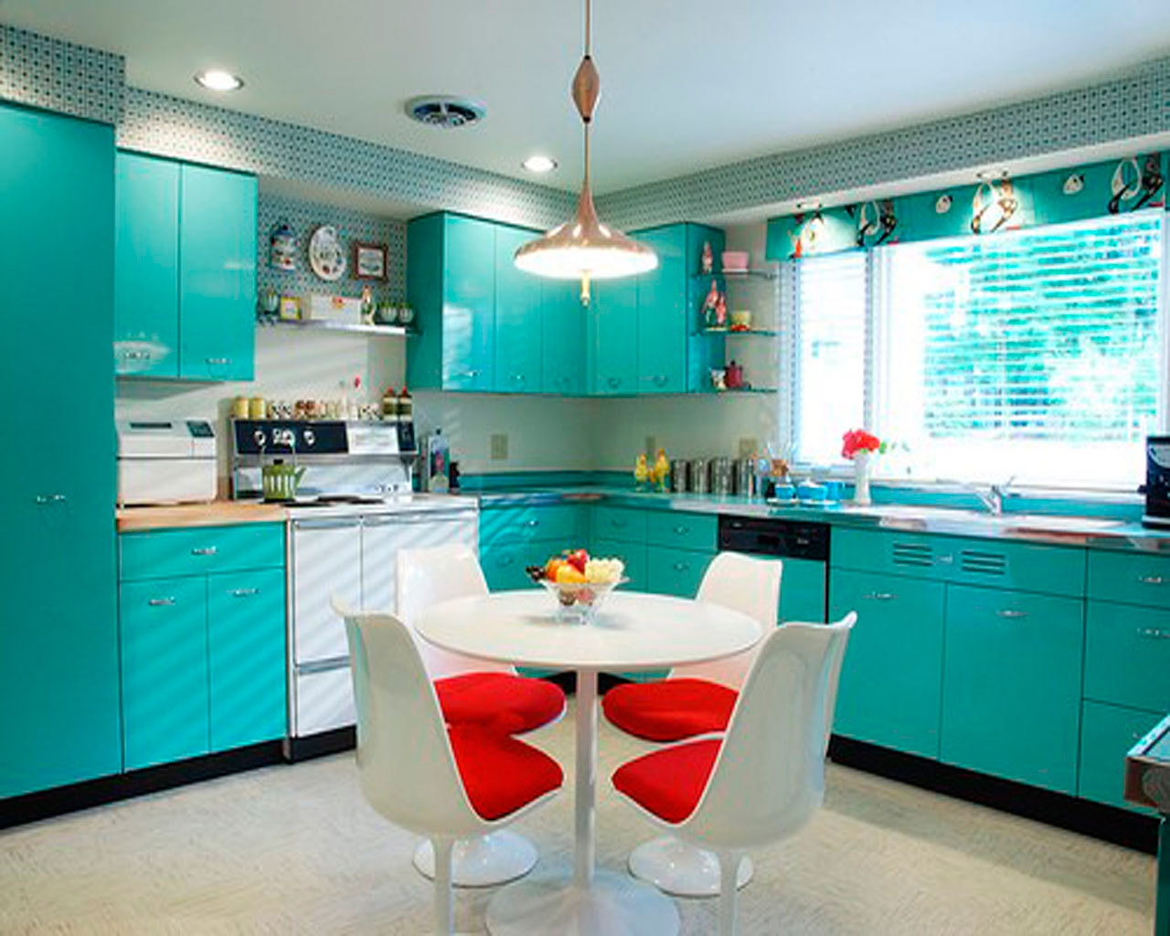 Бирюзовая кухня: дизайн, сочетание цветов, стили и интерьер (40 фото) | современные и модные кухни