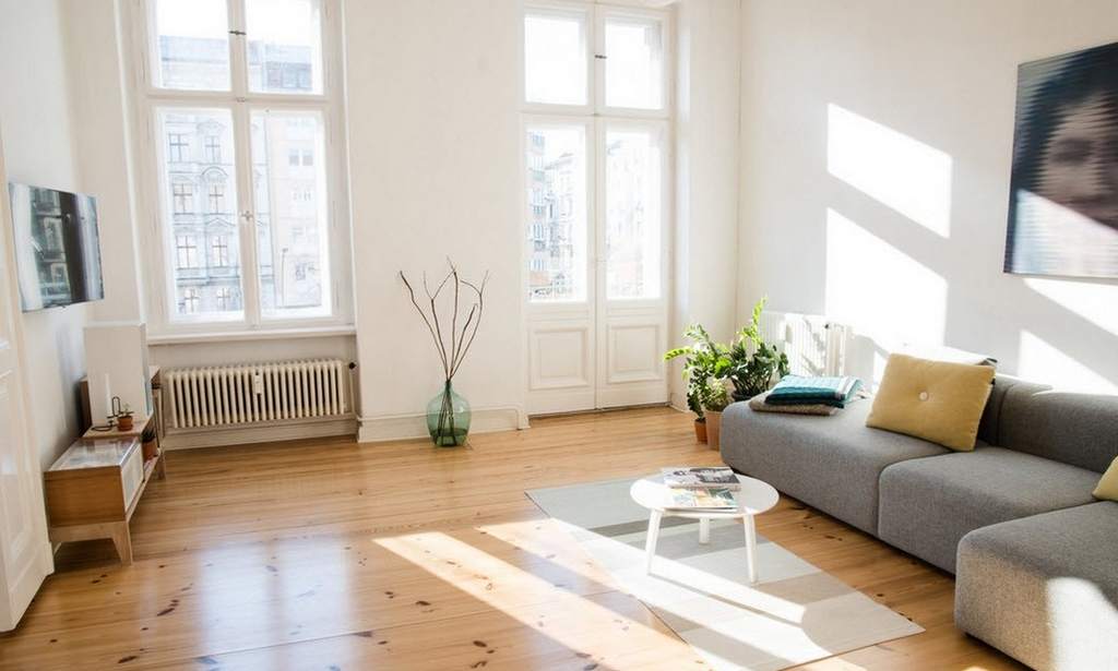 Светлый пол в интерьере квартиры: сочетание, цвет, стиль, 80 фото