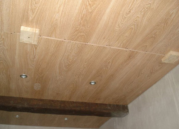 Потолок из МДФ-панелей: не отличить от дерева