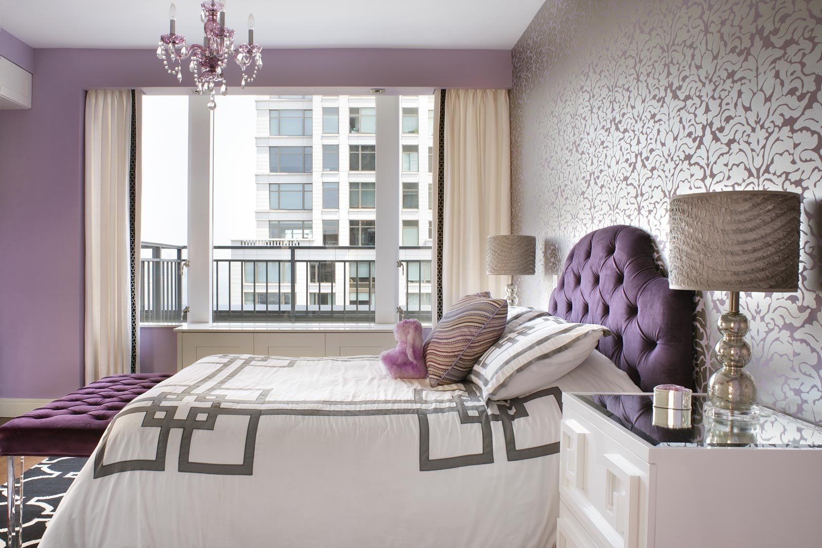 Лавандовый цвет в интерьере спальни: как применить
