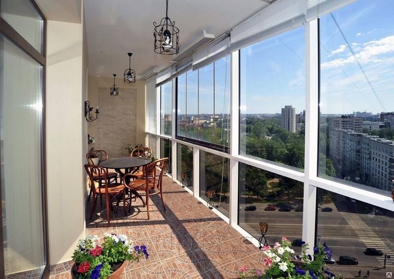 Панорамное остекление балкона,особенности - фото примеров
