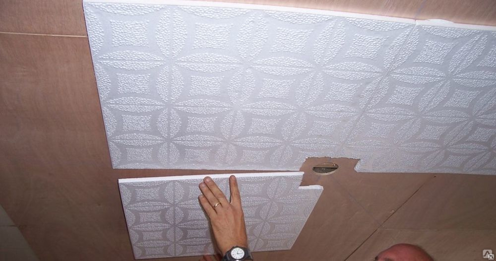 Как наклеить стеклохолст на потолок своими руками — викистрой