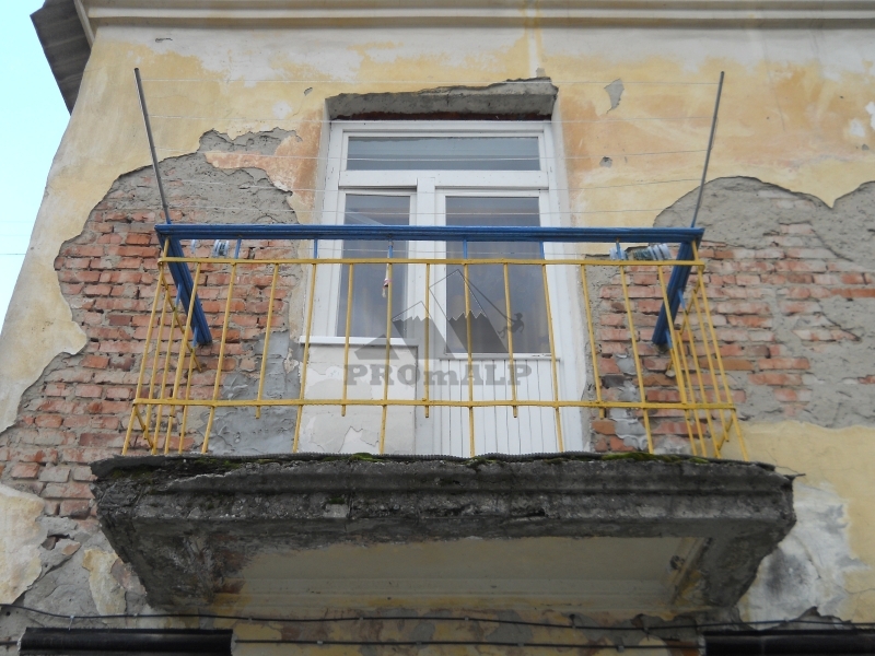 Относится ли ограждение балкона к общедомовому имуществу