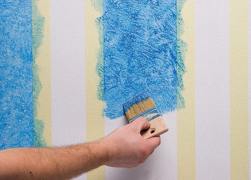 Покраска стен в квартире или обои: сравниваем и выбираем в 2020 году