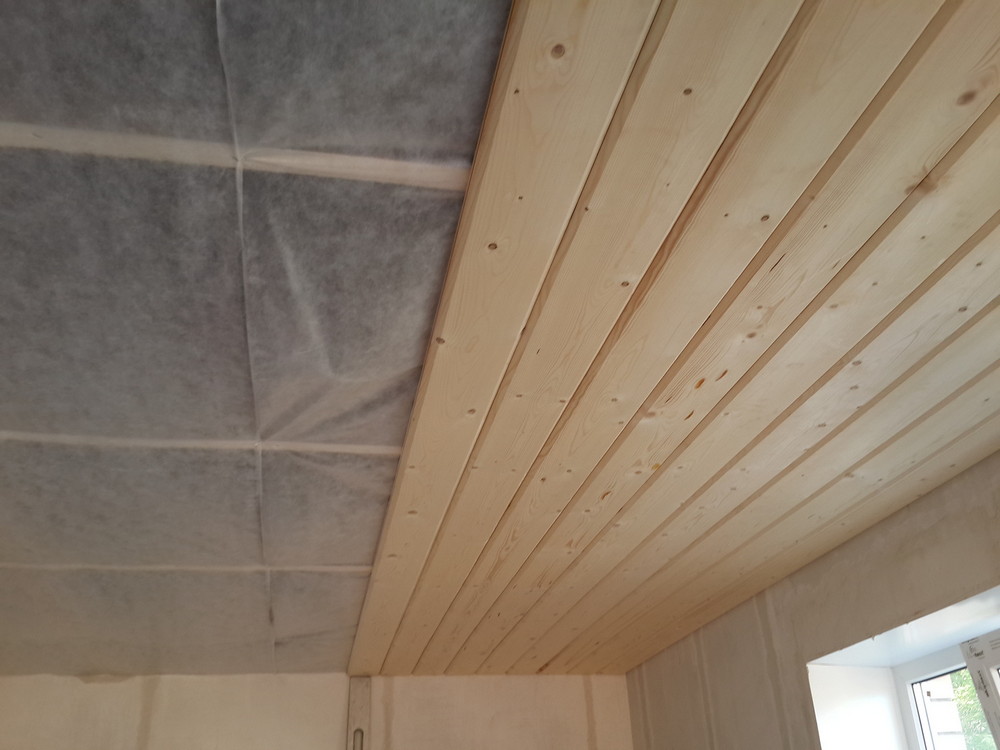 Чем лучше обшить потолок в частном деревянном доме и выбор материалов - журнал строителя