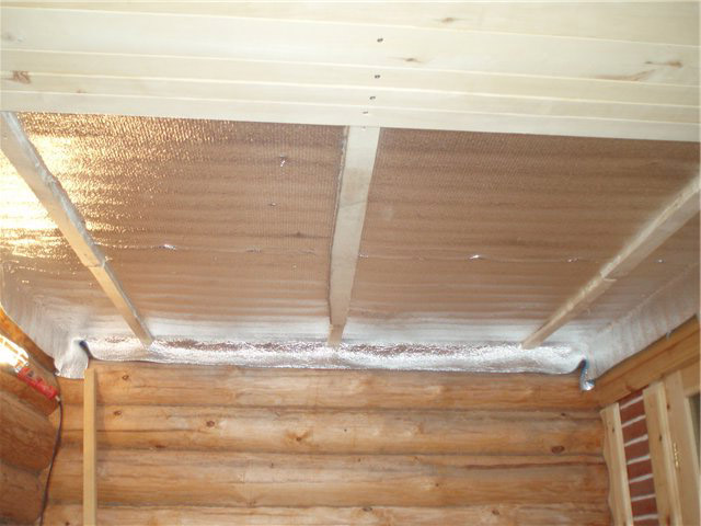 Пароизоляция для бани: монтаж материала на потолок и стены