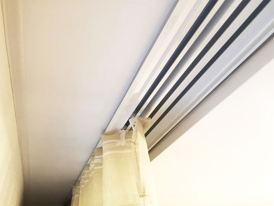 Ниша для штор в натяжном потолке – особенности ее реализации