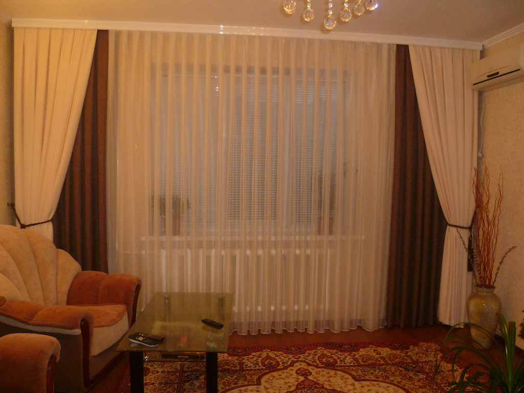 Комбинированные шторы в интерьере разных комнат
