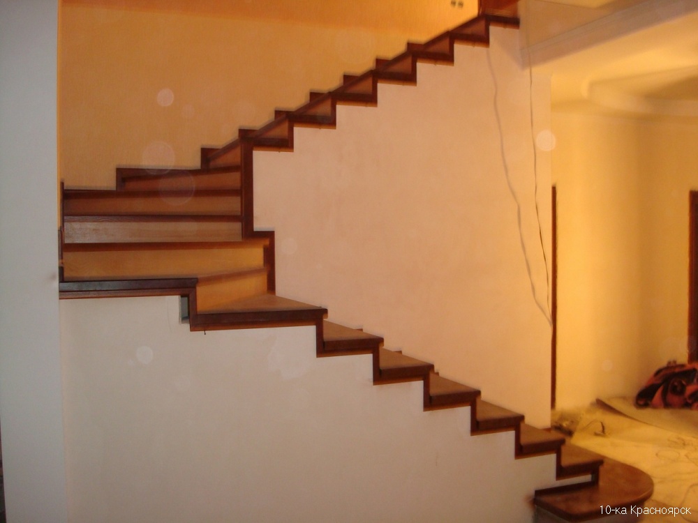 Как выполняется отделка деревянных лестниц