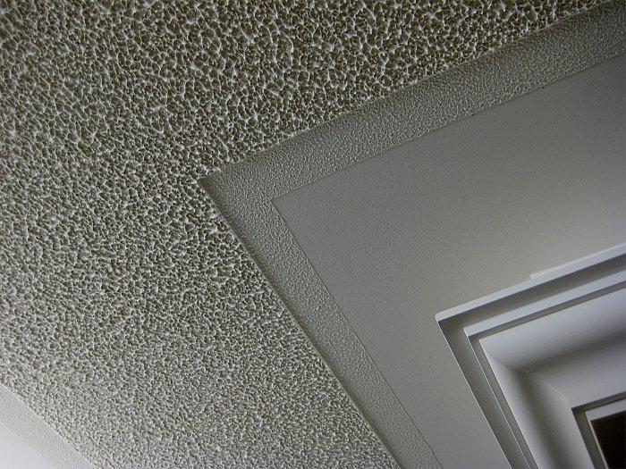 Потолок из декоративной штукатурки фото