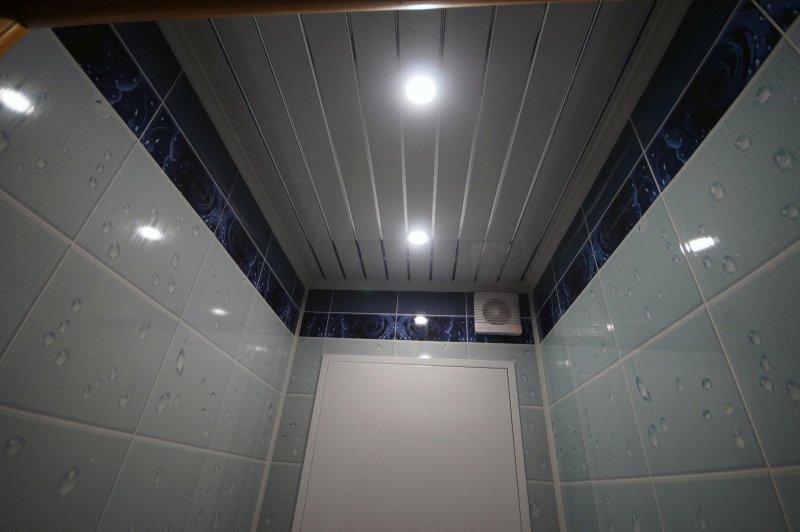 Натяжной потолок в ванной - 85 фото новинок современного дизайна