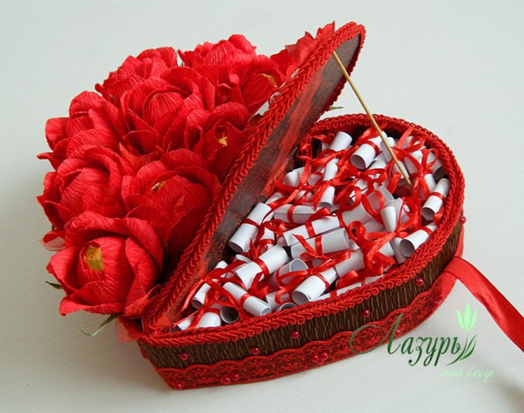 Свит-дизайн к 14 февраля - сердце из конфет своими руками