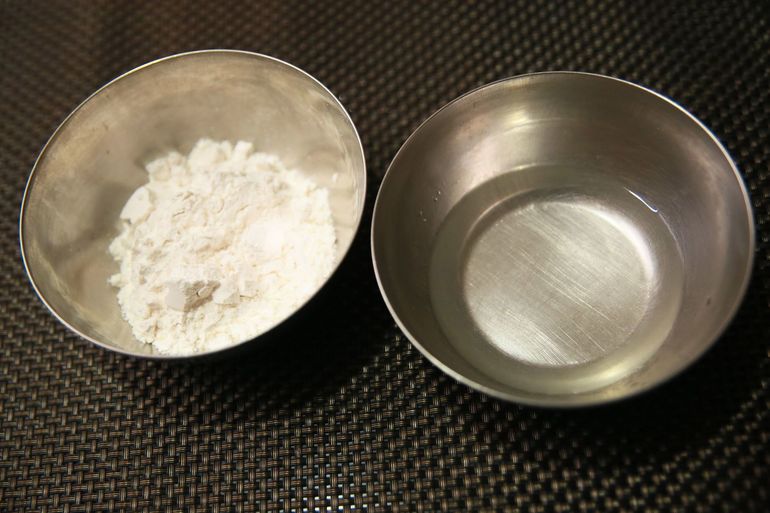 Как сделать клейстер из муки: рецепты приготовления клея для обоев