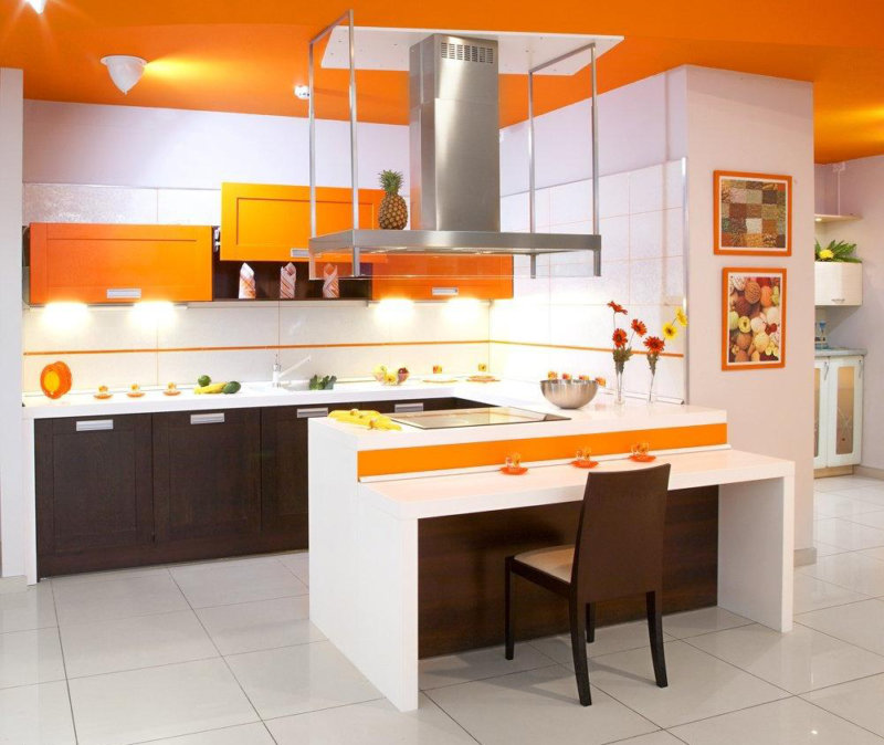 Оранжевые кухни: угловые, маленькие, кухни-гостиные, фото в интерьере