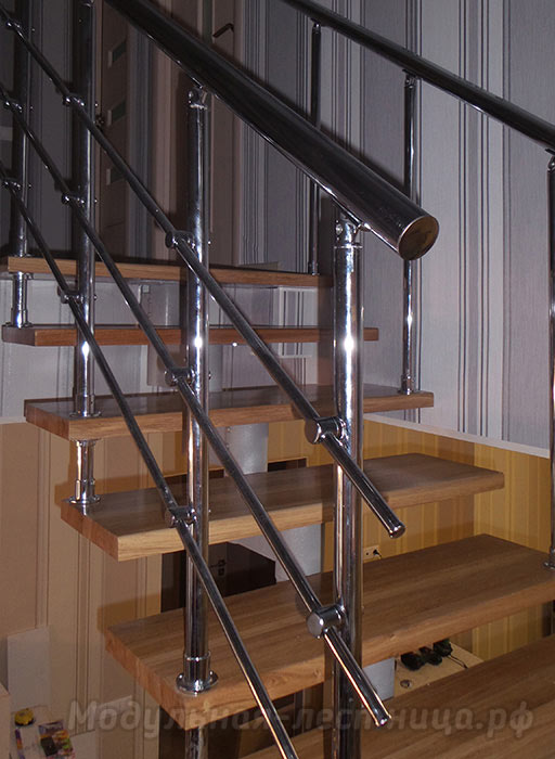 Перила для лестницы, ограждения из металла - фото конструкций