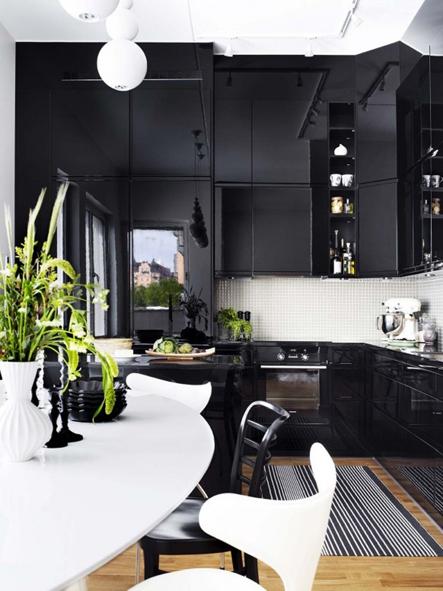 фото черных белых кухонь