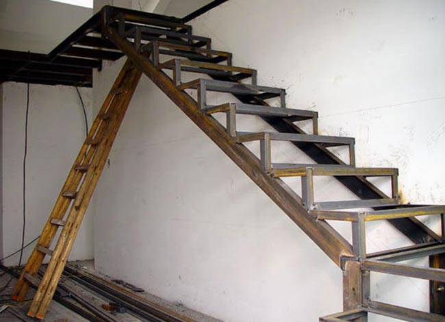 Каркас для лестницы из металла своими руками — конструктив, технология устройства